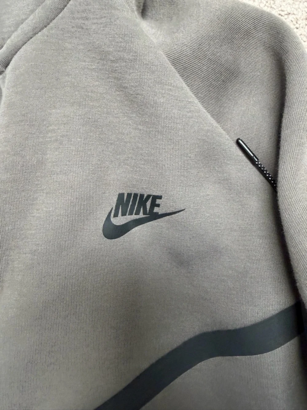 Nike Gray Hooded Jacket with Black Trim and White Piping - Picture 2 of 5